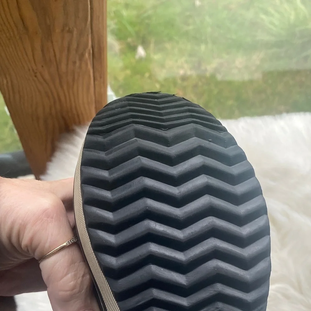Sorel Kids' Black and Gray Snow Boots - Picture 5 of 6